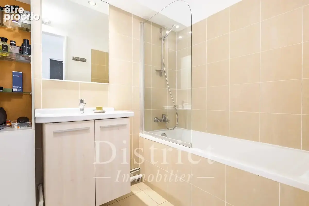 Montparnasse - 84m² - 3 Chambres - Lumineux au calme - photo 11