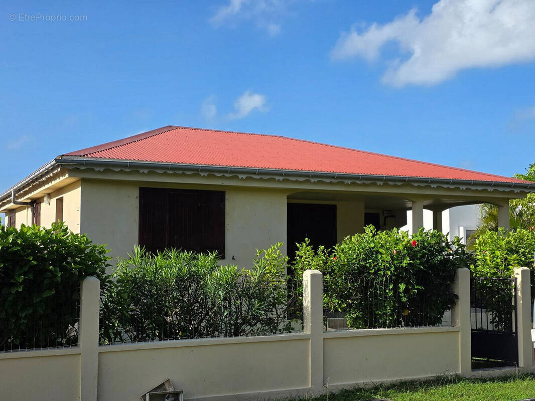 Maison à GRAND-BOURG