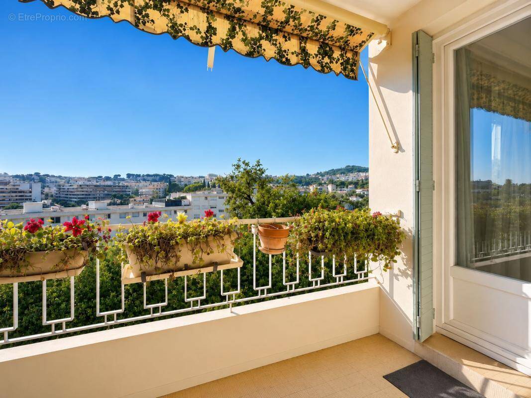 Appartement à LE CANNET