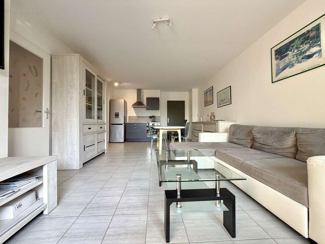 Pièce de vie - Appartement à NOTRE-DAME-DE-RIEZ