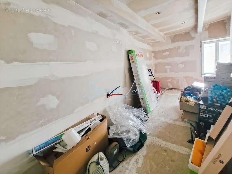 INVESTISSEURS!!! Centre-bourg d'Elliant - Immeuble 300m2 et parcelle de plus de 1000m2 divisible - photo 15