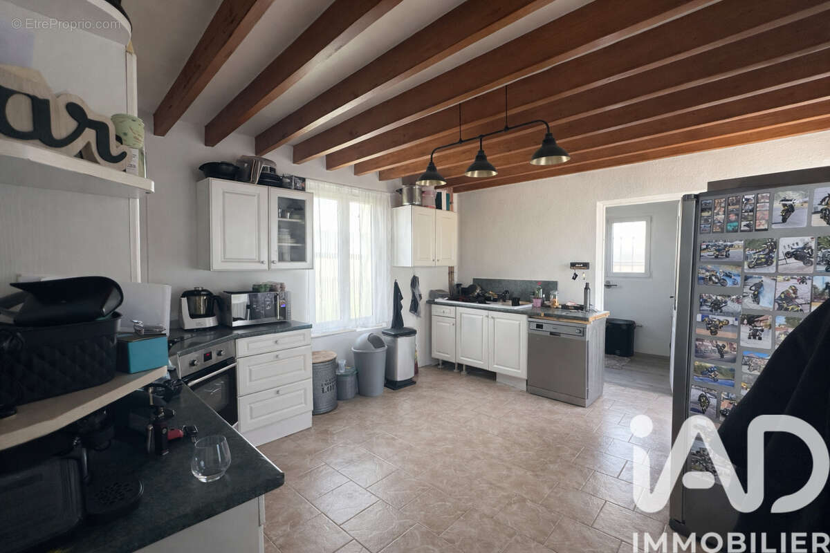 Maison 70 m² à Coudres  - photo 6