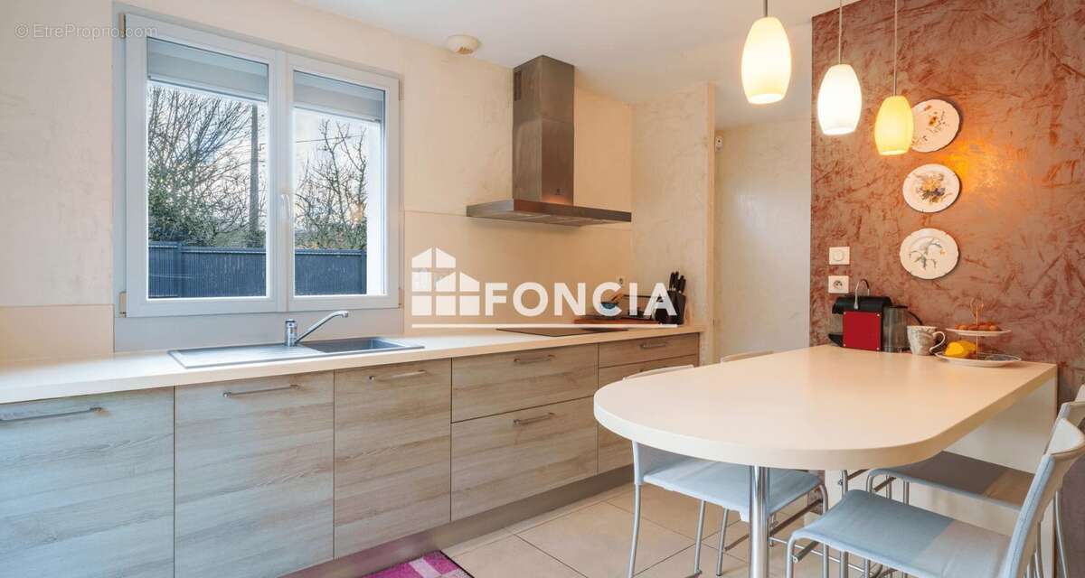 Maison à ORADOUR-SUR-GLANE