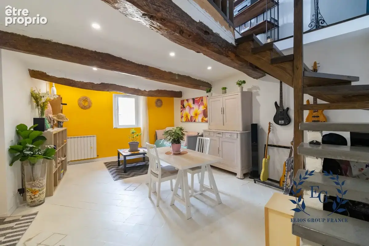 Maison à VARAGES