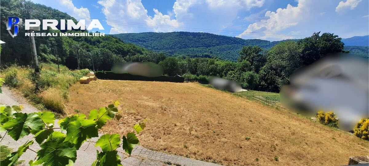 Terrain à SAINT-LAURENT-EN-BEAUMONT