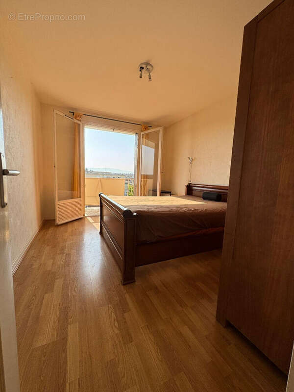 Appartement à PORTES-LES-VALENCE