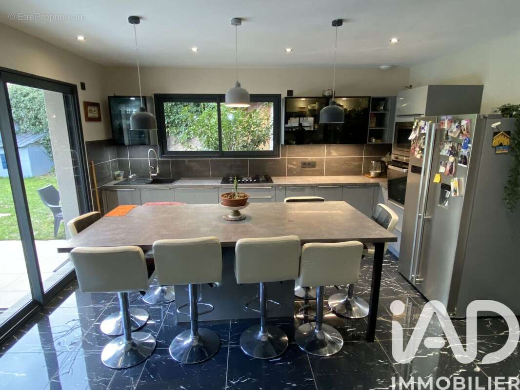 Photo 2 - Maison à SAINT-ETIENNE