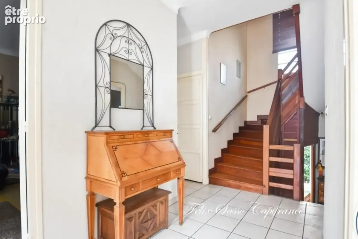 LOURDES (65),belle maison familiale d'environ 203 m2 avec 4 chambres et jardin ! - photo 14