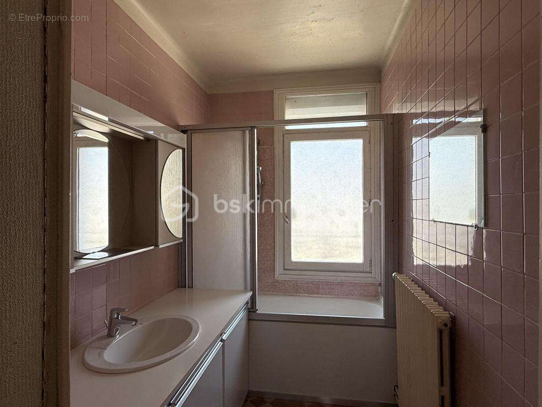Maison de ville, double garage et fort potentiel – Quartier Miroir - Proche gare sud - photo 11