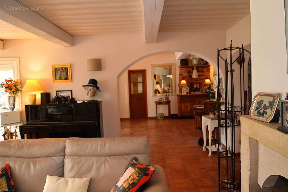 Maison à MONTELIMAR