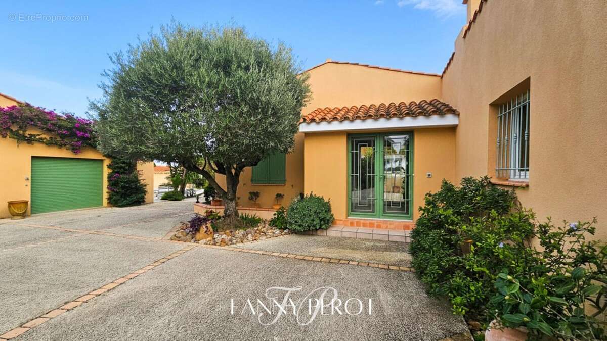 Maison à SAINT-CYPRIEN