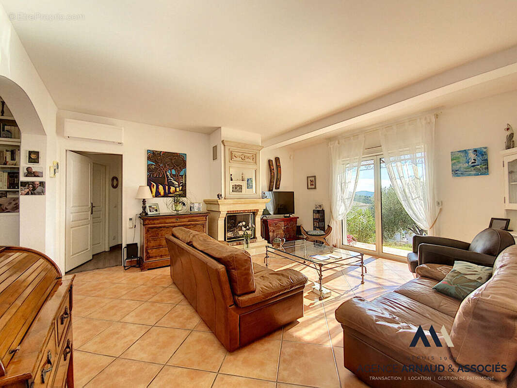 Villa T4 - 137m² avec un garage double de 41m² - photo 12