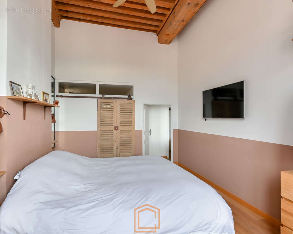 Appartement 81 m2 avec  vue exceptionnelle  - Croix rousse centre - photo 11
