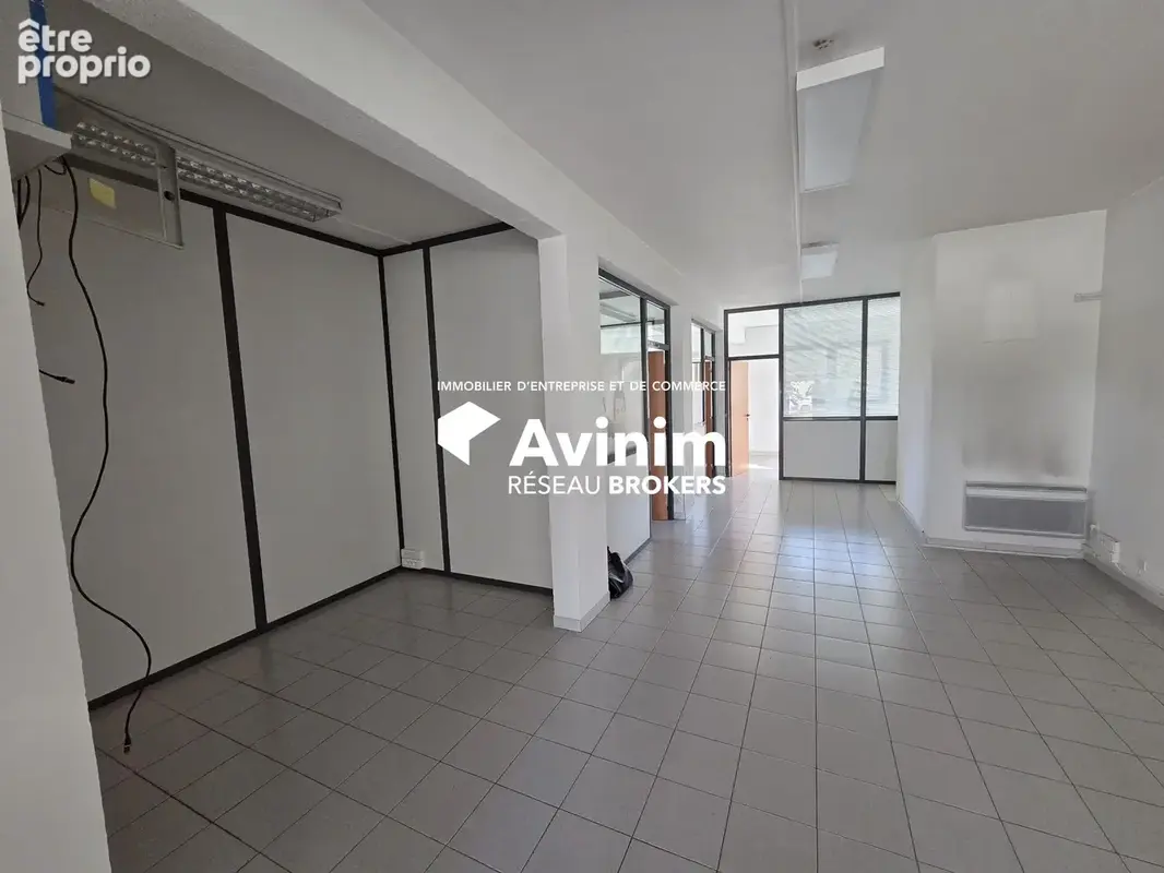 Commerce 305 m² à Oyonnax  - photo 4
