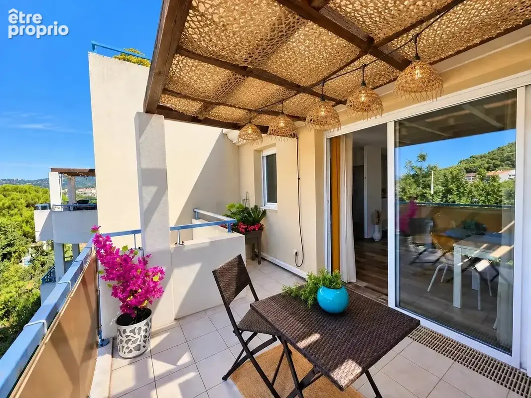 Hyères Costebelle – T3 de standing très calme, terrasse, parking – Garage 16 m² poss en supplément - photo 8