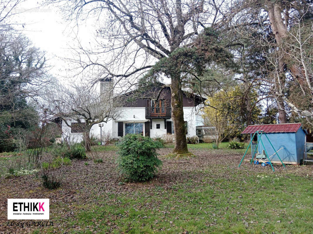 Maison à CASTAIGNOS-SOUSLENS