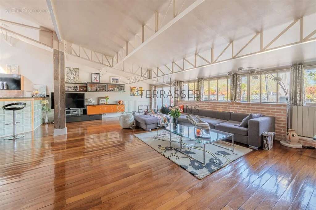 Appartement à ISSY-LES-MOULINEAUX