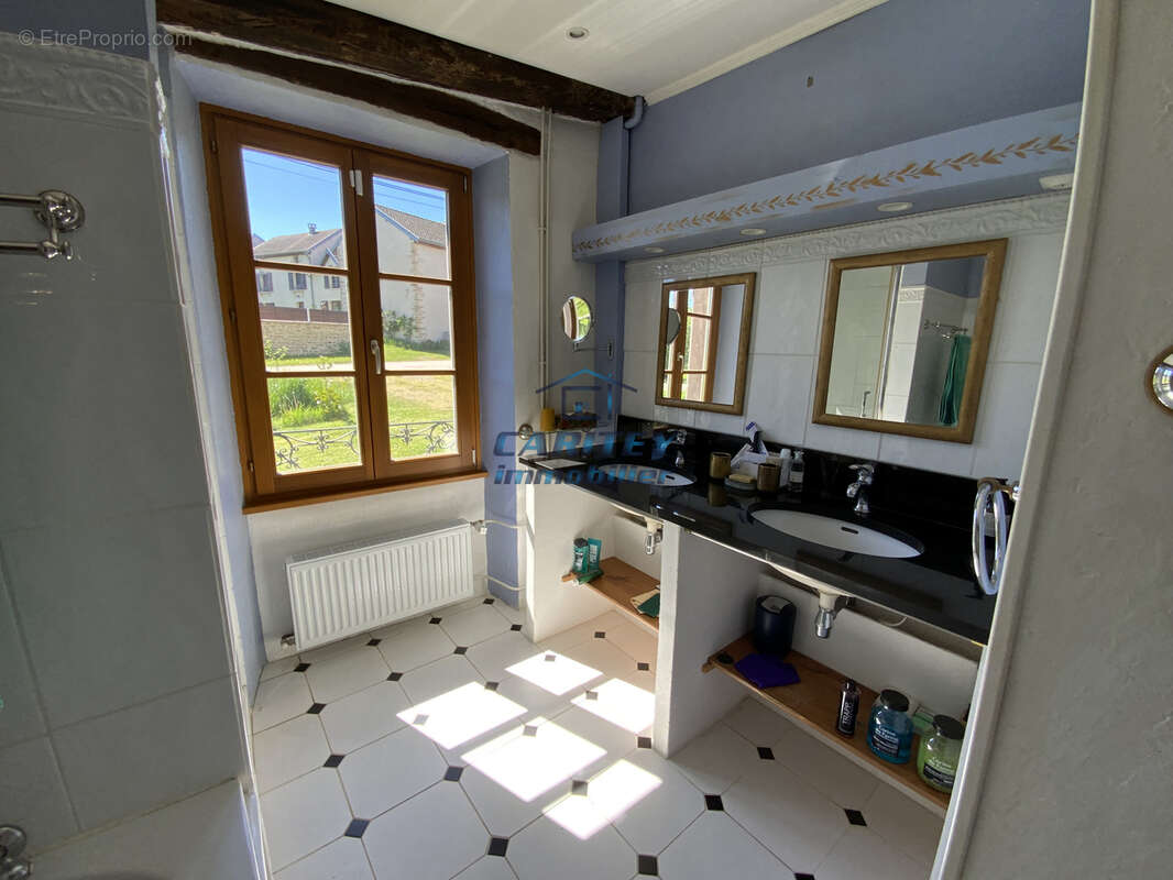 Maison à LIEVANS