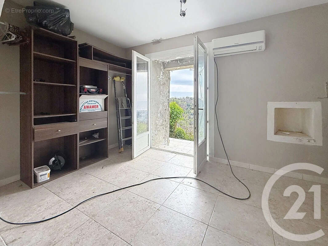 Appartement à VELONE-ORNETO