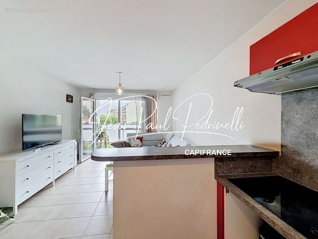 Nice Madeleine  - 2 km des plages - Appartement 2 pièces env 40 m² proche Universités Trotabas et Carlone – balcon - parking pri - photo 10