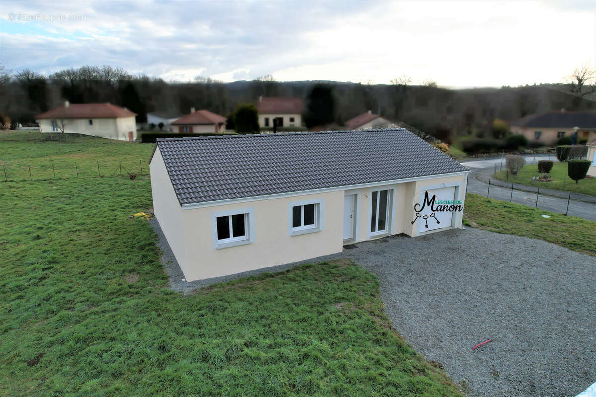 Maison à CHATEAUPONSAC