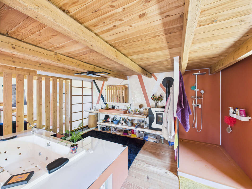 Maison à DORE-L&#039;EGLISE