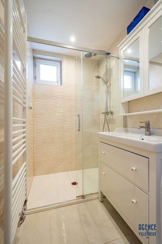 Appartement à LES CLAYES-SOUS-BOIS