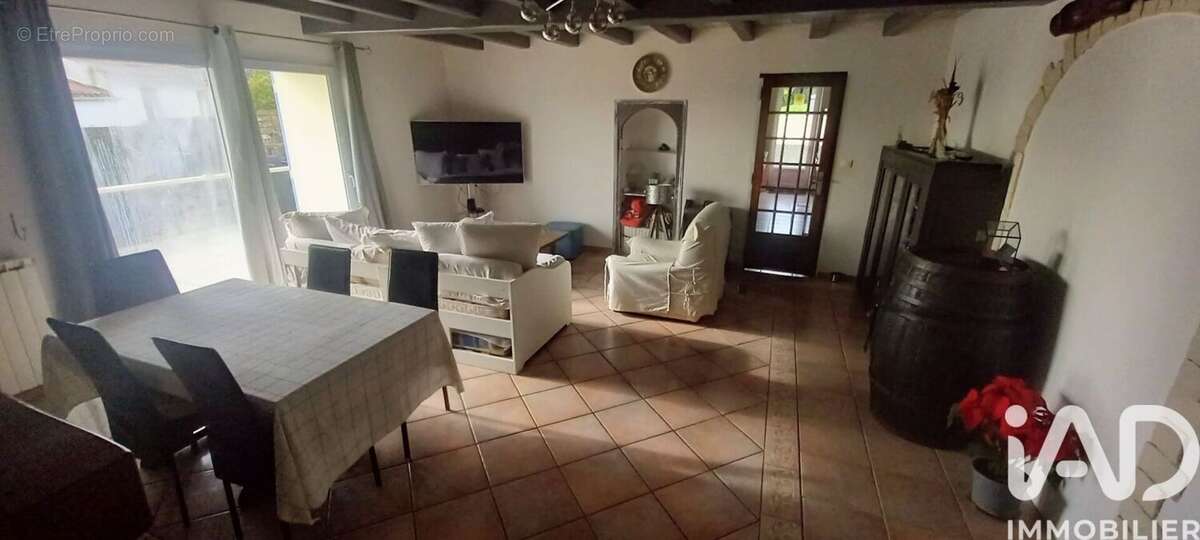Photo 4 - Maison à VENANSAULT