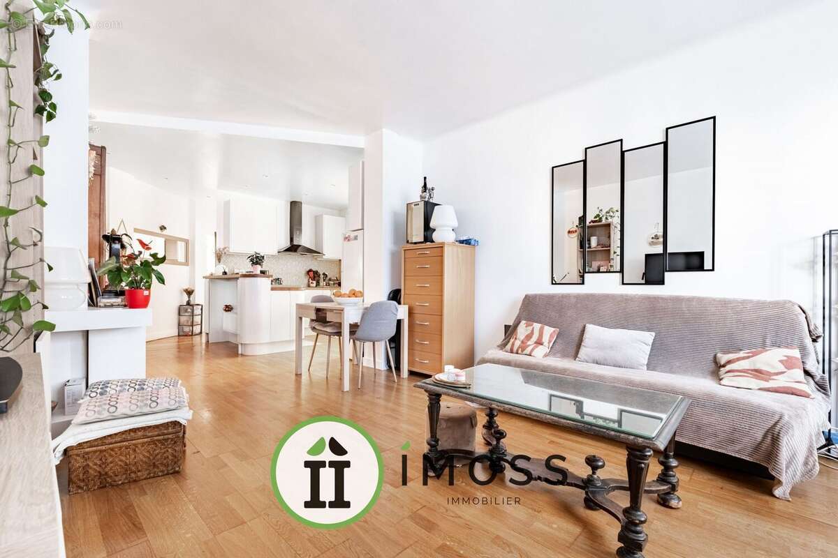 Appartement à LA GARENNE-COLOMBES