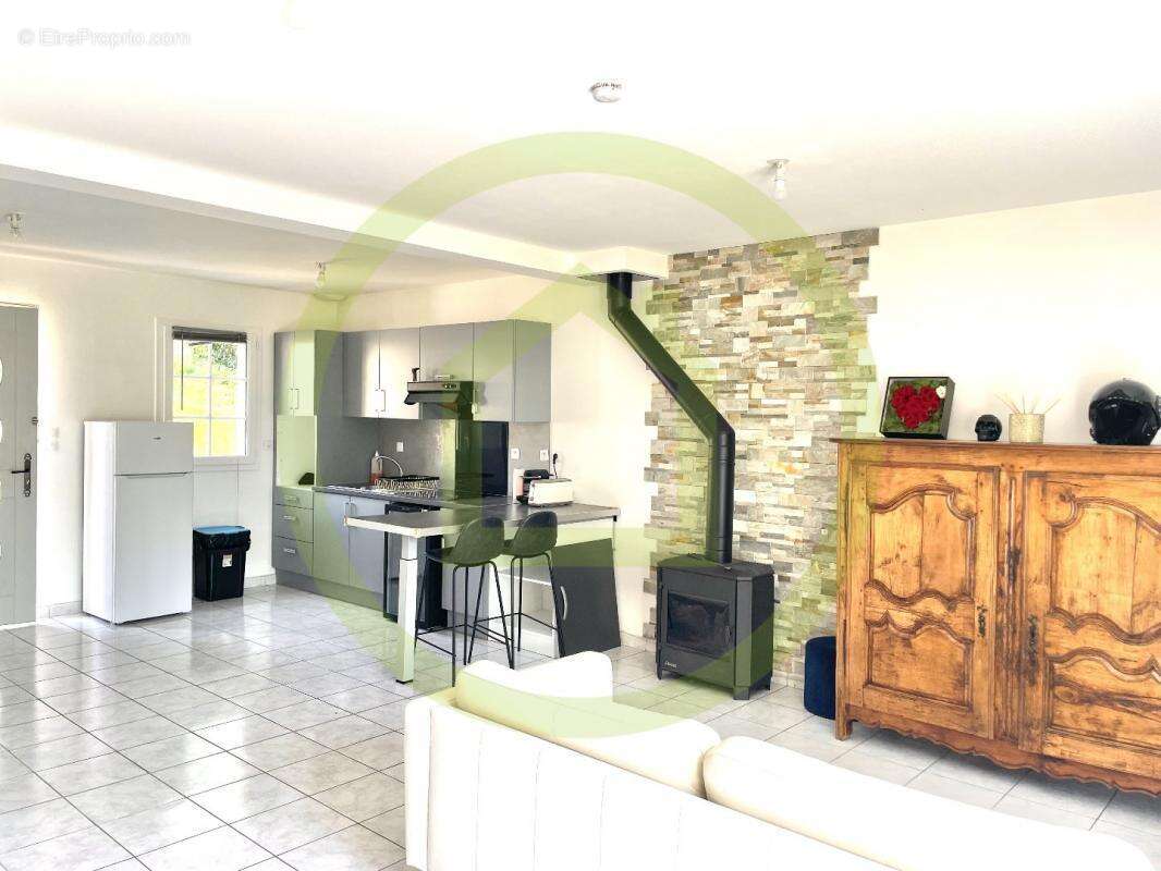 Maison à PUISEUX-LE-HAUBERGER