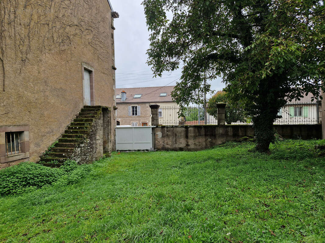 Maison à LUXEUIL-LES-BAINS