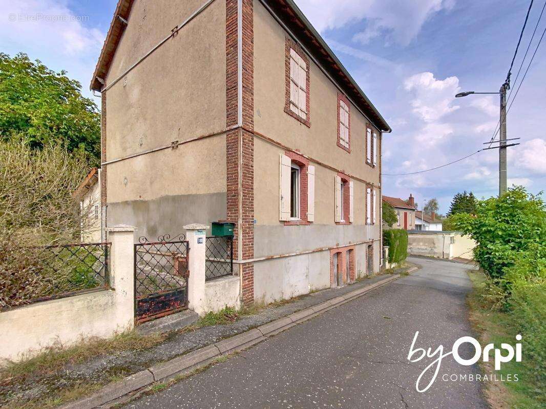 Maison à SAINT-ELOY-LES-MINES