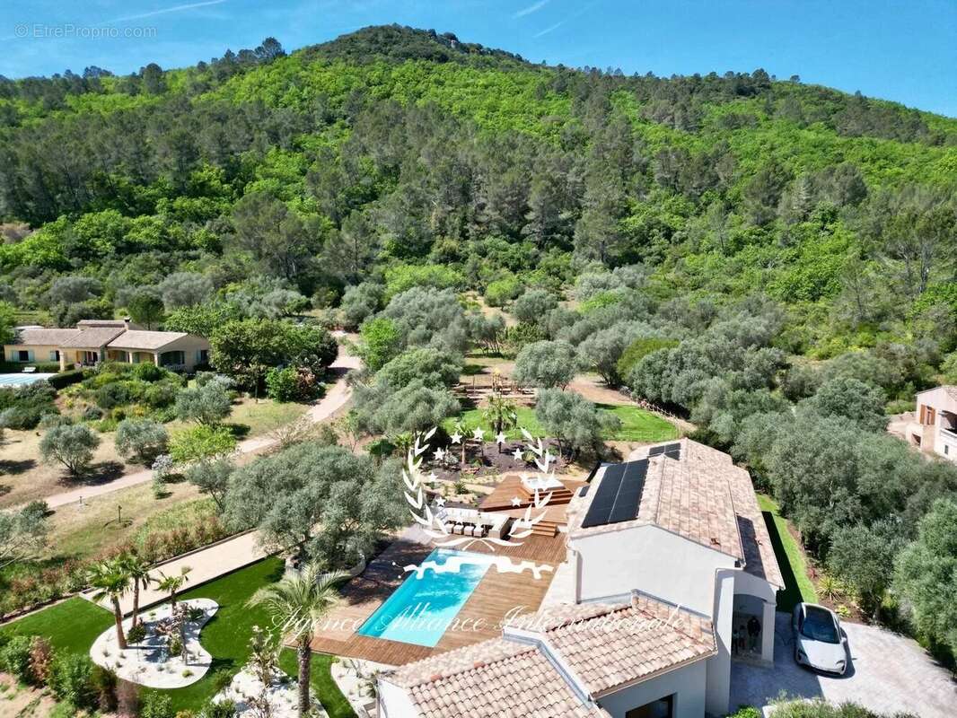 Appartement à LE LUC