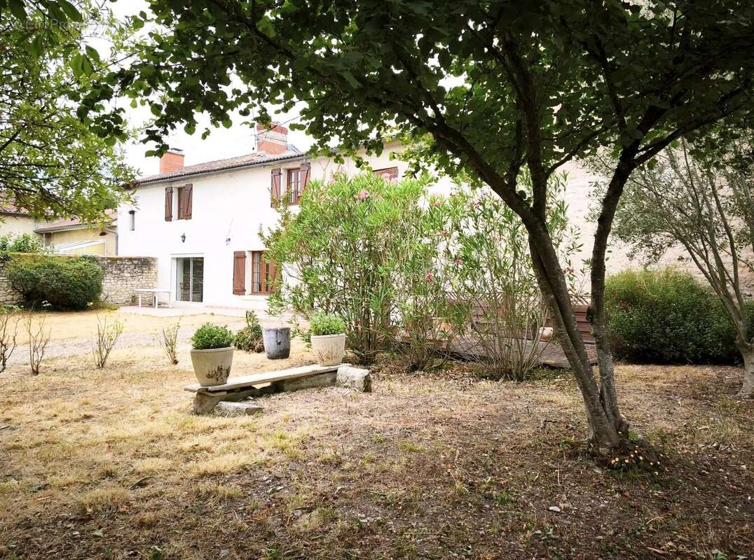 Maison 4 chambres et studio independant - jaunay marigny - photo 4