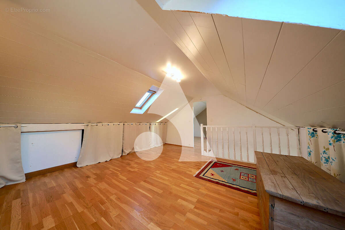 Maison à CORBEIL-ESSONNES