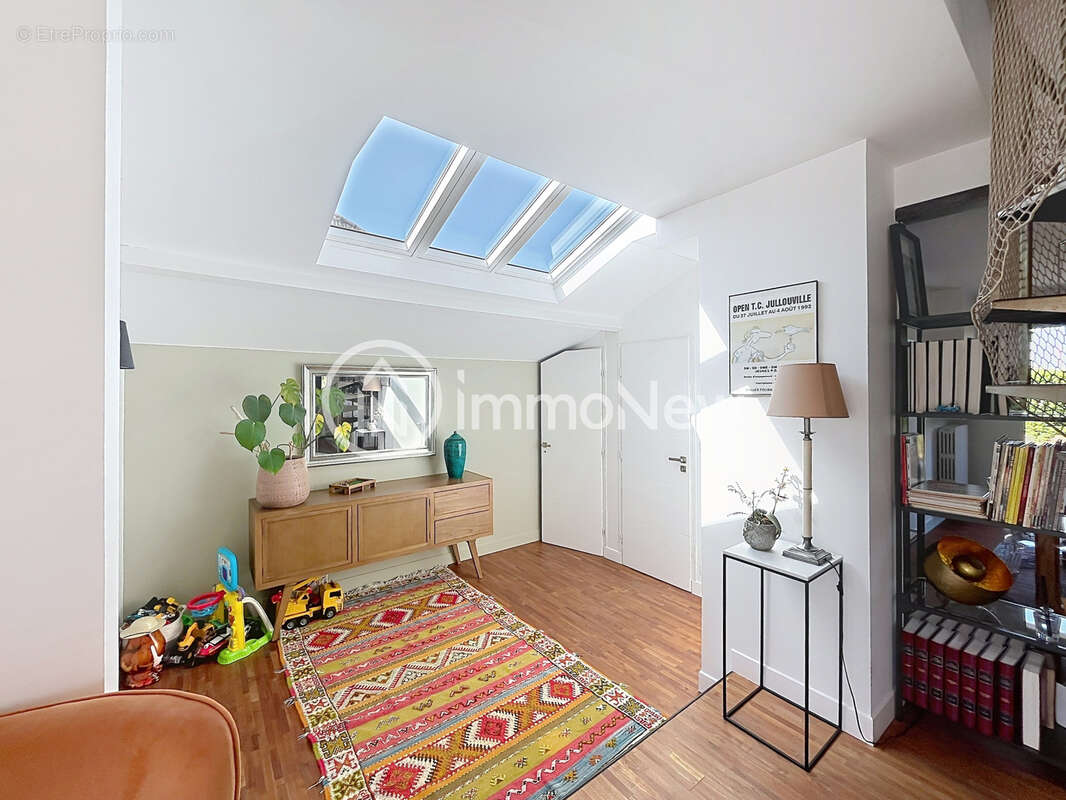 Une maison entièrement rénovée sur un terrain de quasiment 1000m2 - photo 12