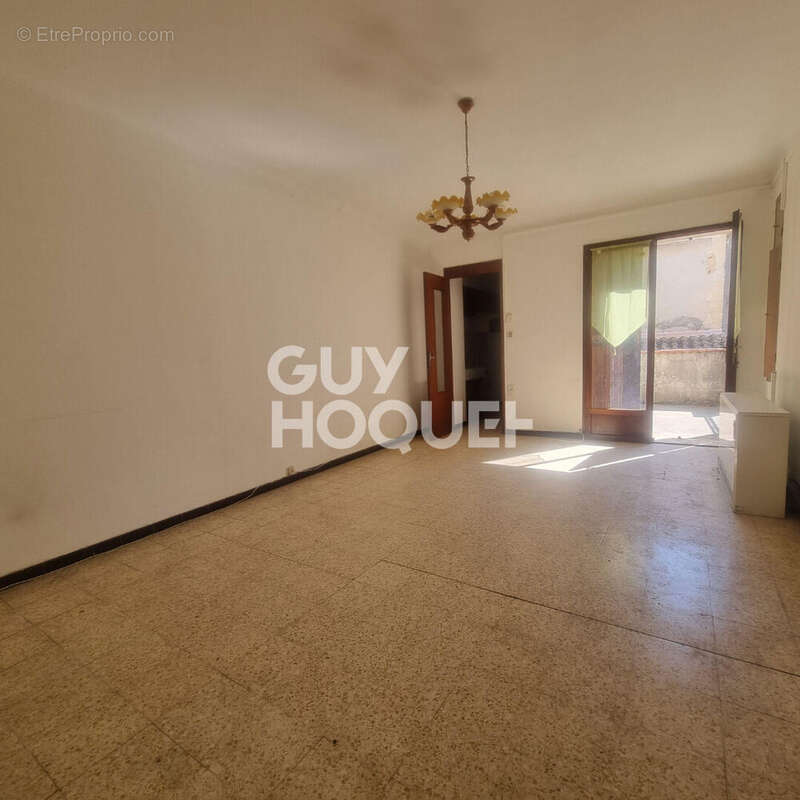 Appartement à ROGNONAS