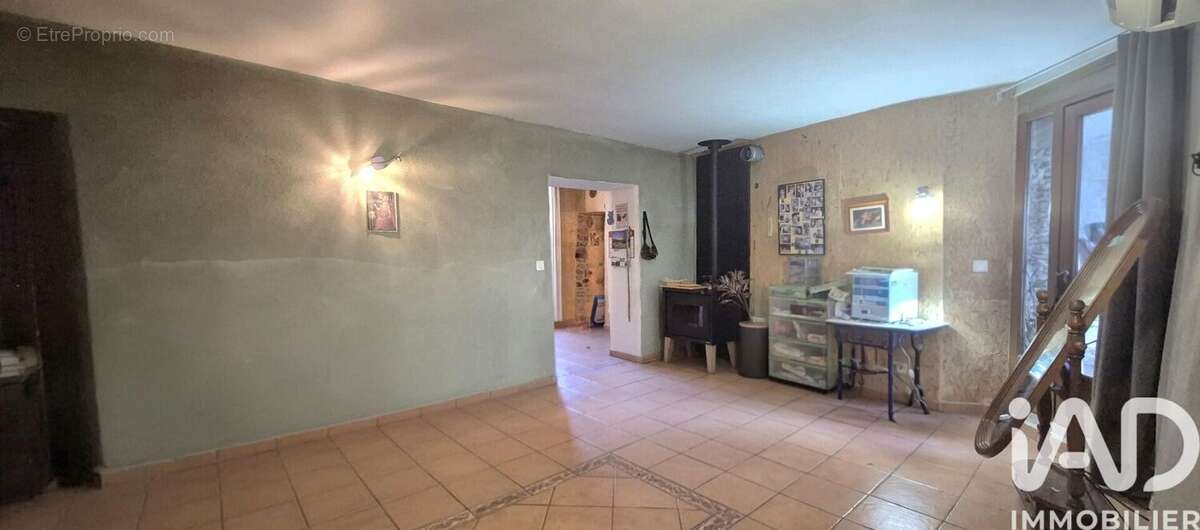 Maison 82 m² à Saint-Laurent-Le-Minier  - photo 4