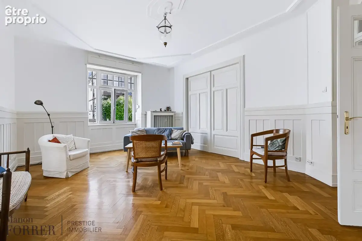 À VENDRE ! Appartement 5 pièces aux prestations soignées avec triple réception   151 m2   Contades - photo 2