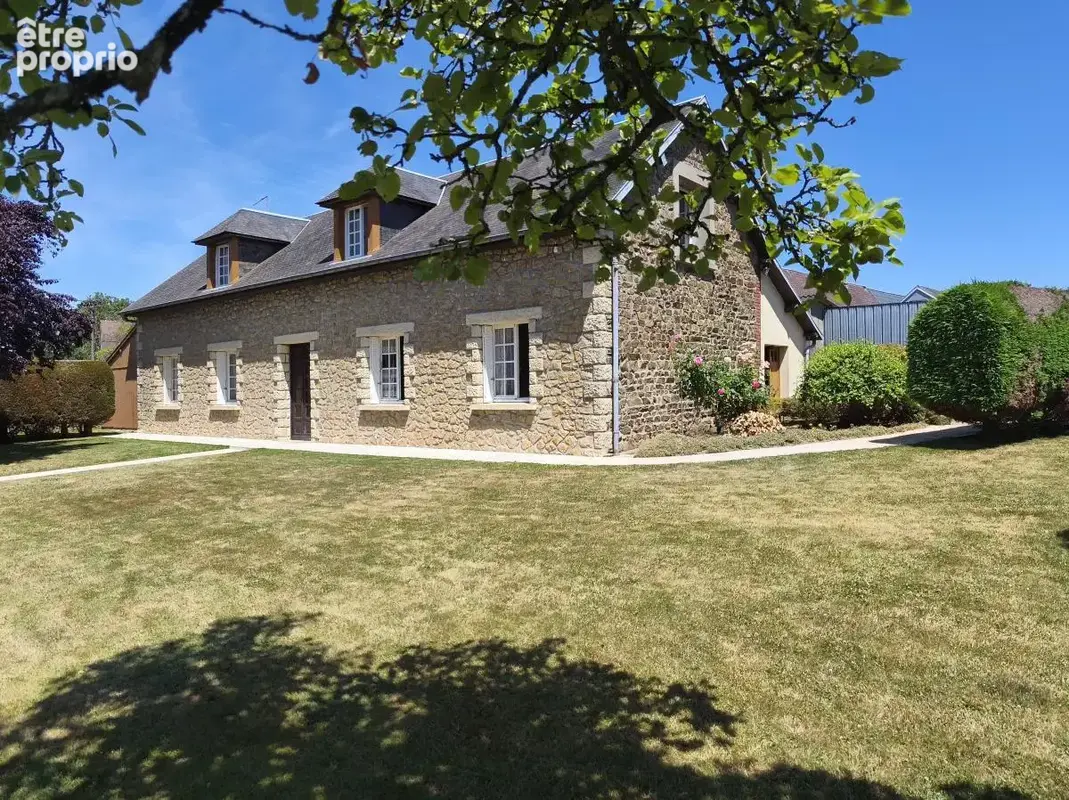 Maison à SAINT-CLAIR-DE-HALOUZE