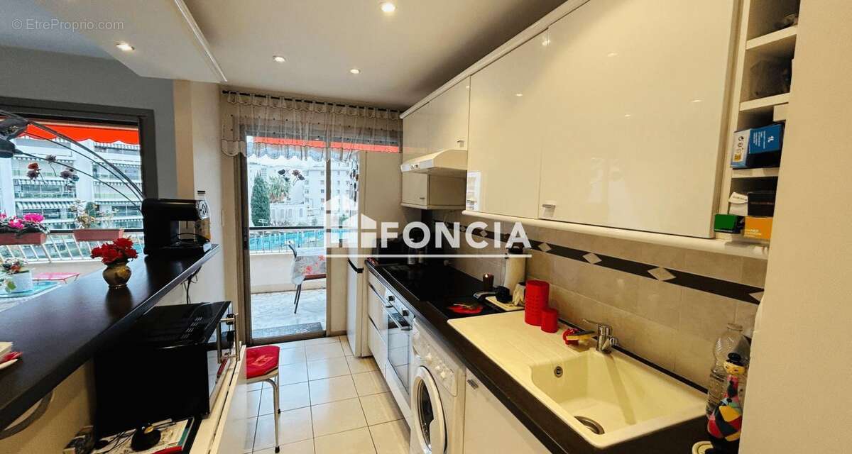 Cannes lacour 2p cave park ss vendu loue - photo 5
