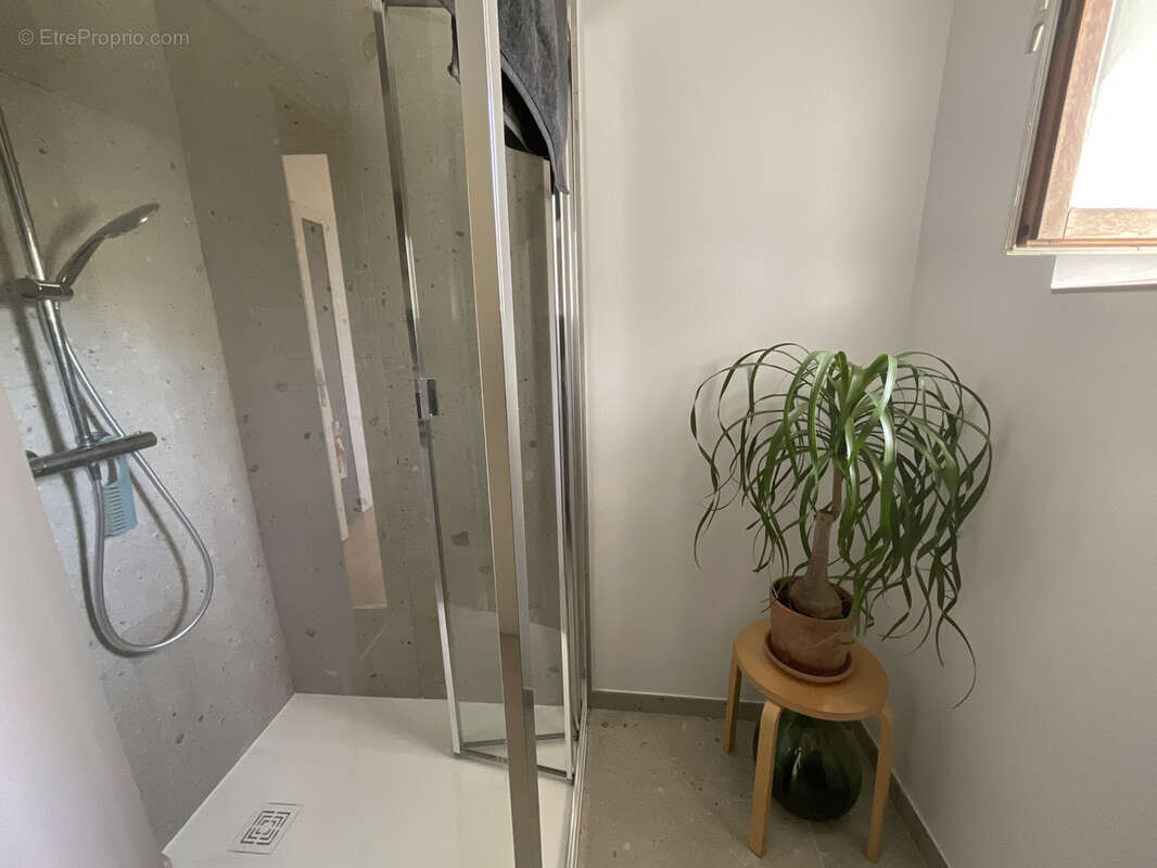 Appartement à MEYZIEU