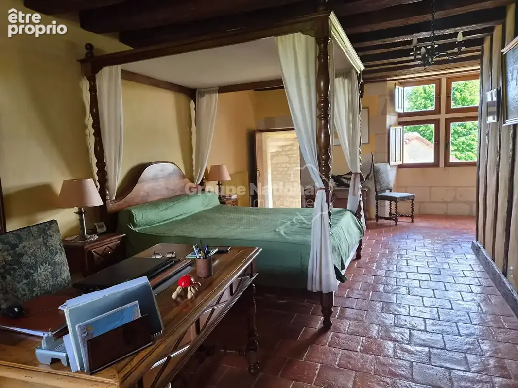 Maison de caractère XVème rénovée; 192 m² ; 5 ch;  Terrain 2 566 m² sans vis-à-vis - photo 12