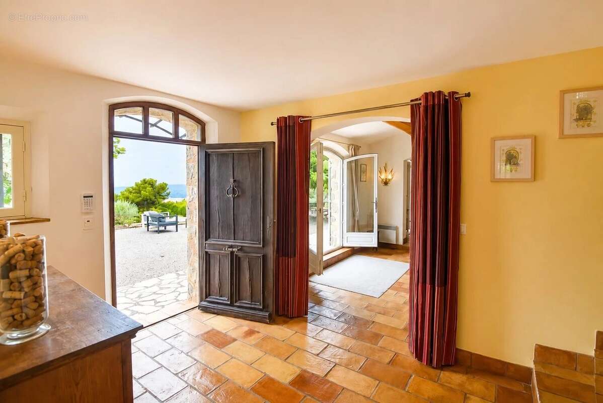Fayence – Maison en pierre avec vue panoramique, piscine chauffée et oliveraie - photo 10
