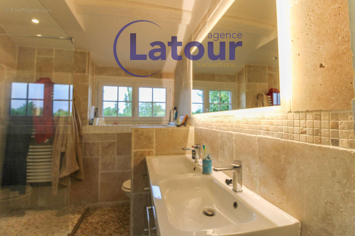 Maison à MEZIERES-EN-DROUAIS