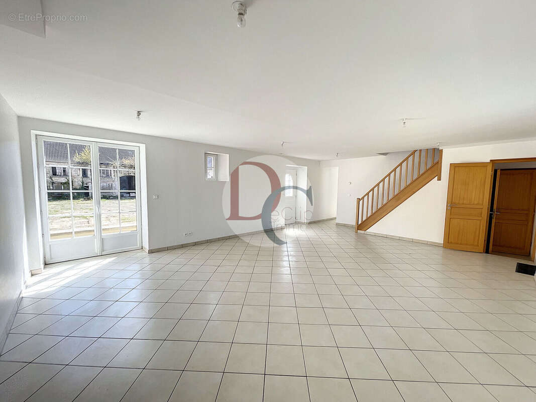 Photo 2 - Maison à SENLIS