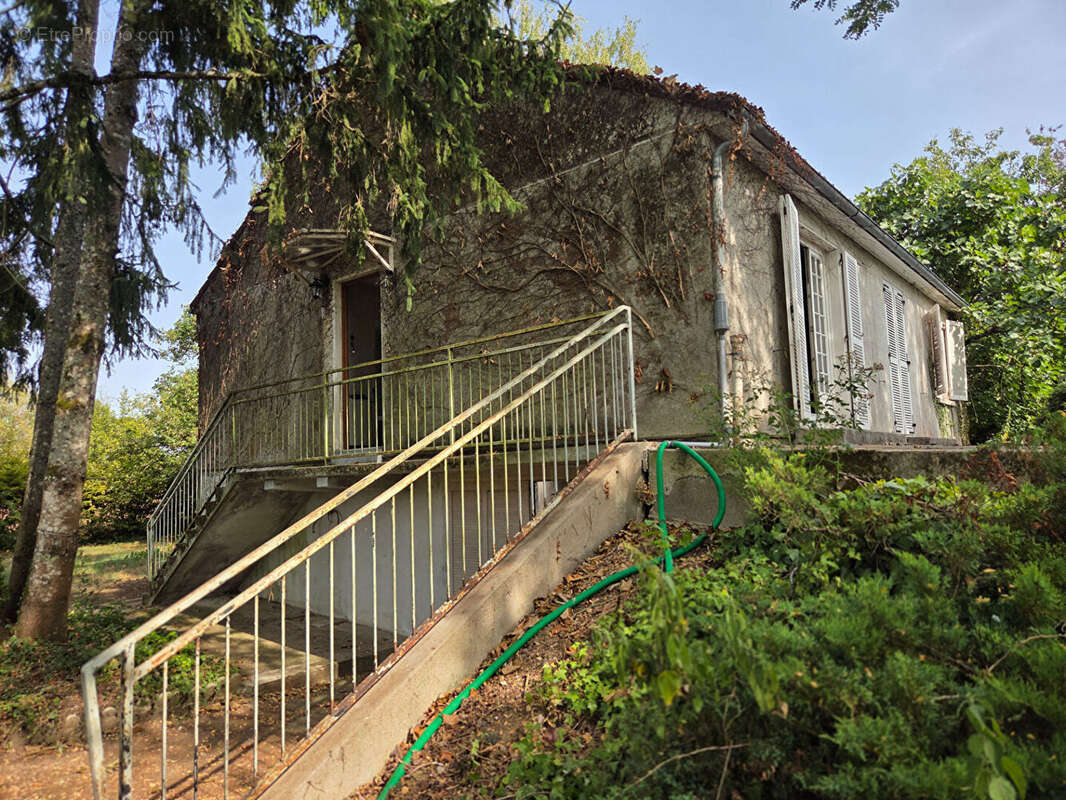 Maison à SAINT-BENIN-D&#039;AZY