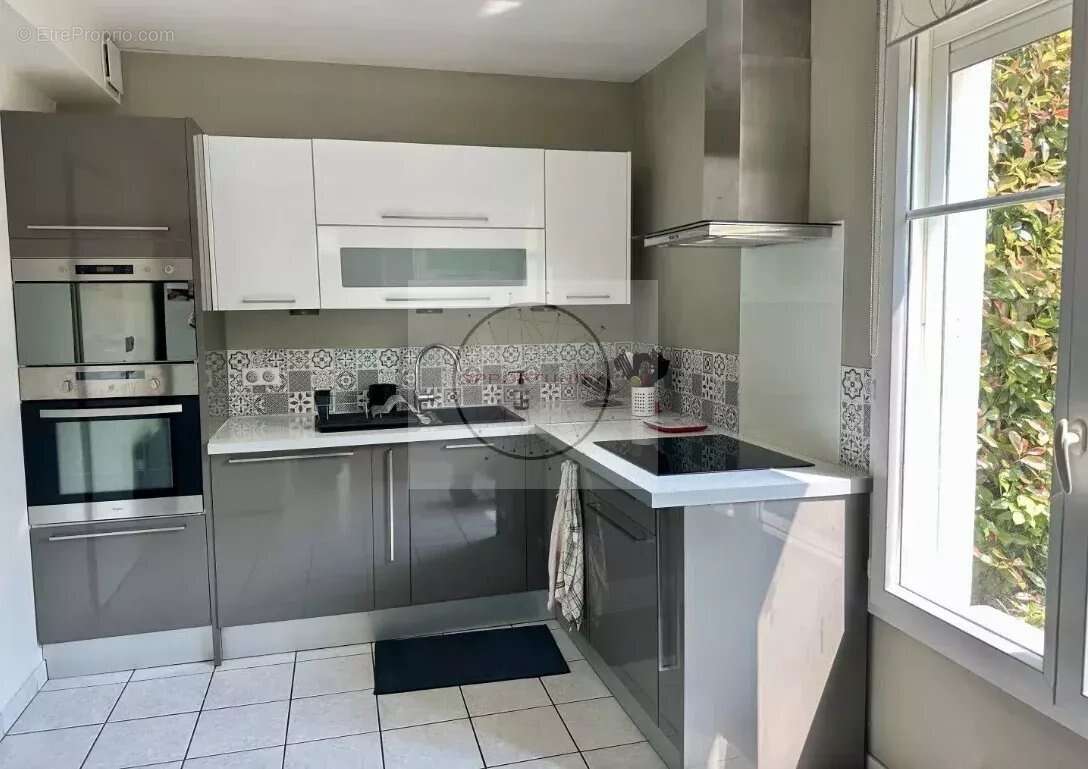 Maison 89 m² à Savigny-Le-Temple  - photo 3