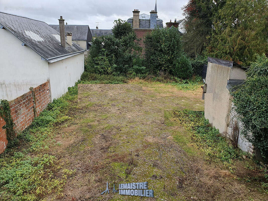 Terrain à SAINT-ROMAIN-DE-COLBOSC