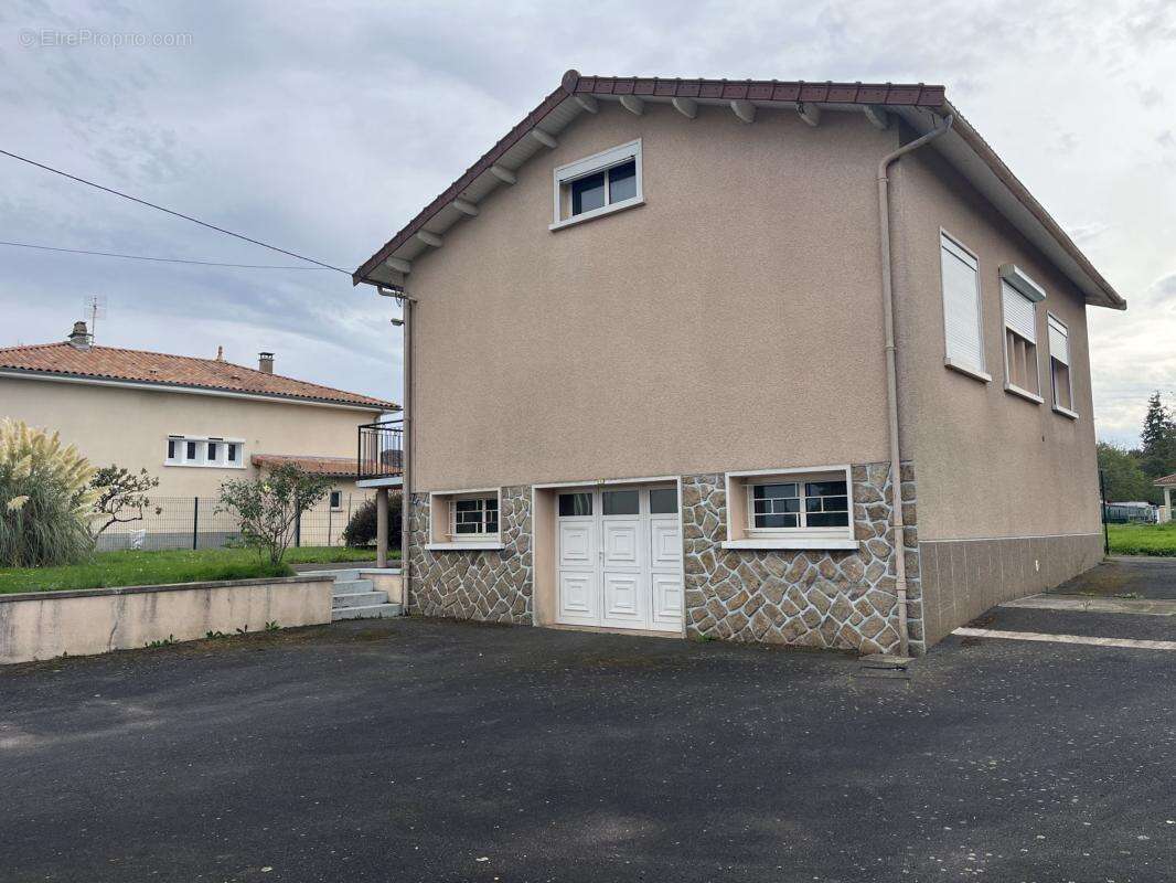Maison à ROCHECHOUART